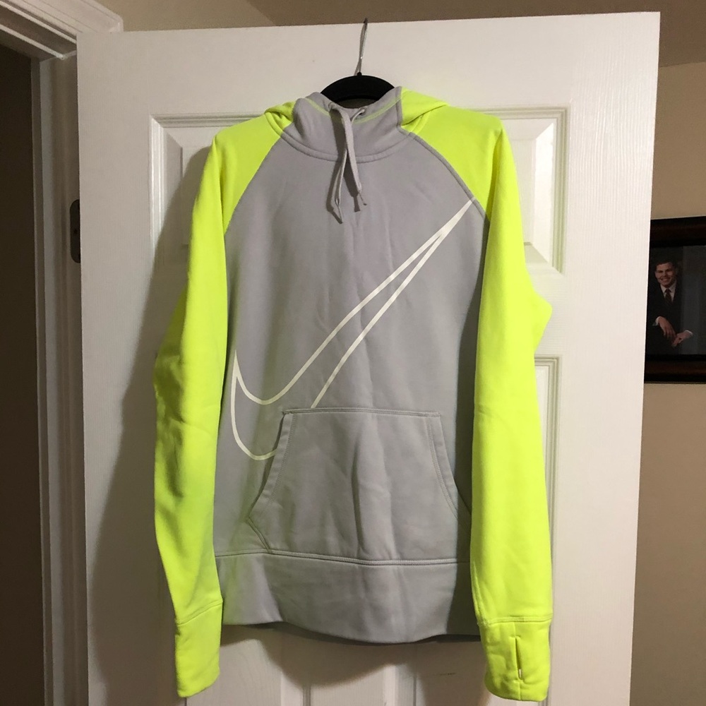 Therma Fit Nike sweater
